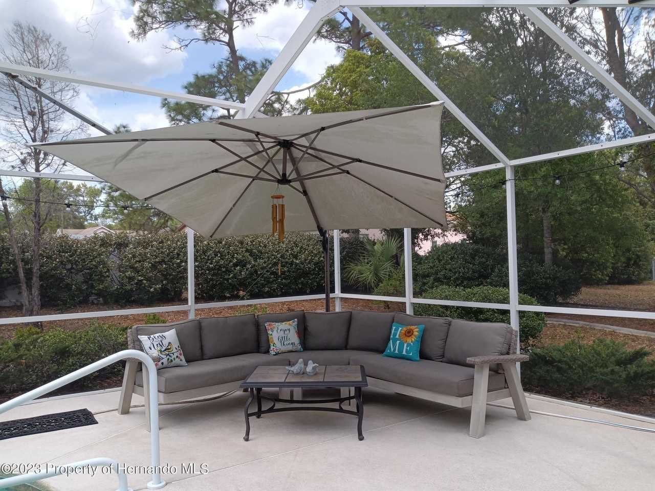 8513 Beach Rd - Photo 6 of 43