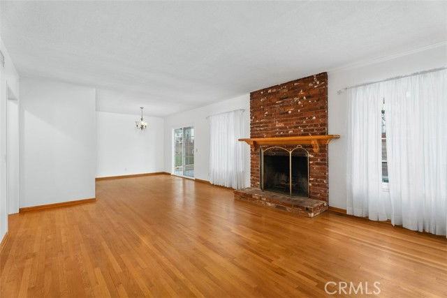 13592 Saigon Ln - Photo 2 of 8