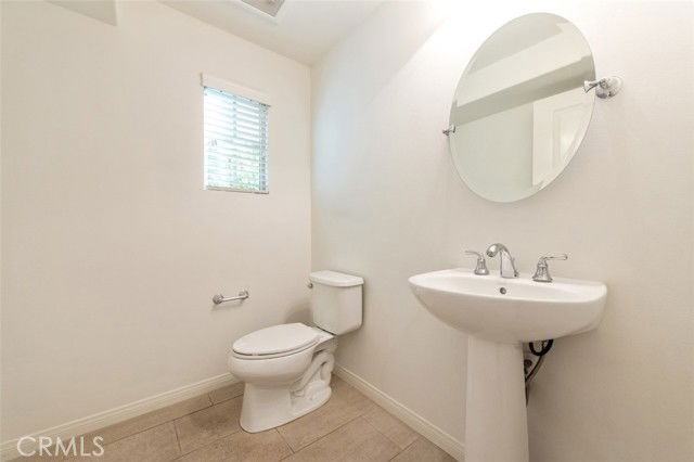 83 Bianco - Photo 3 of 8