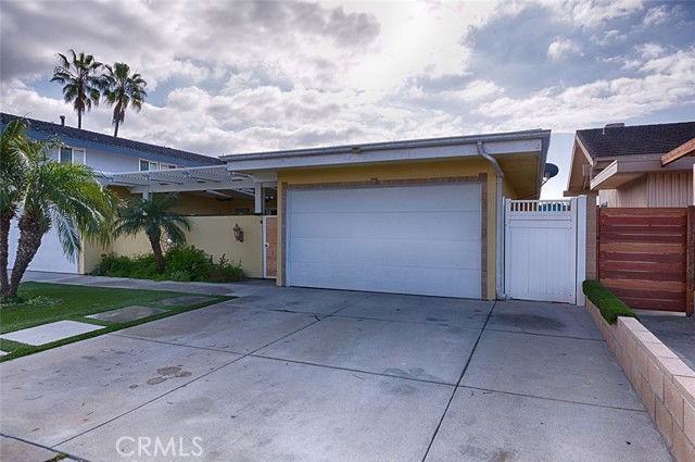 3932 Finisterre Dr - Photo 2 of 8