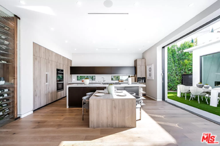 723 N Orlando Ave - Photo 3 of 8