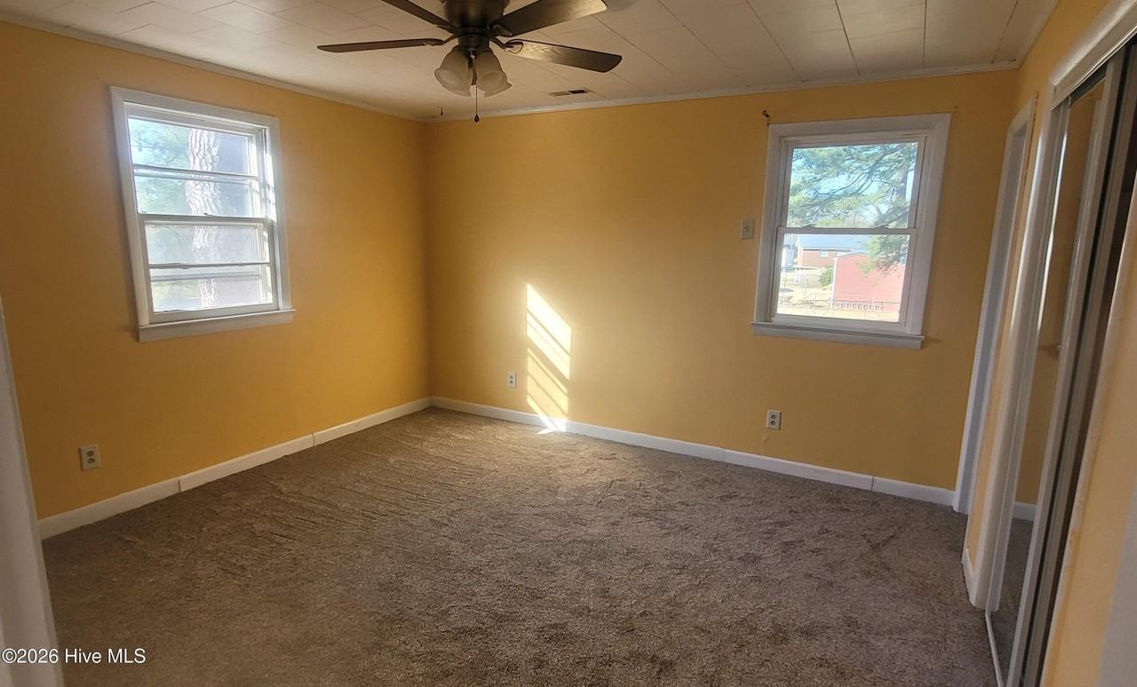 1718 Providence Rd - Photo 6 of 13