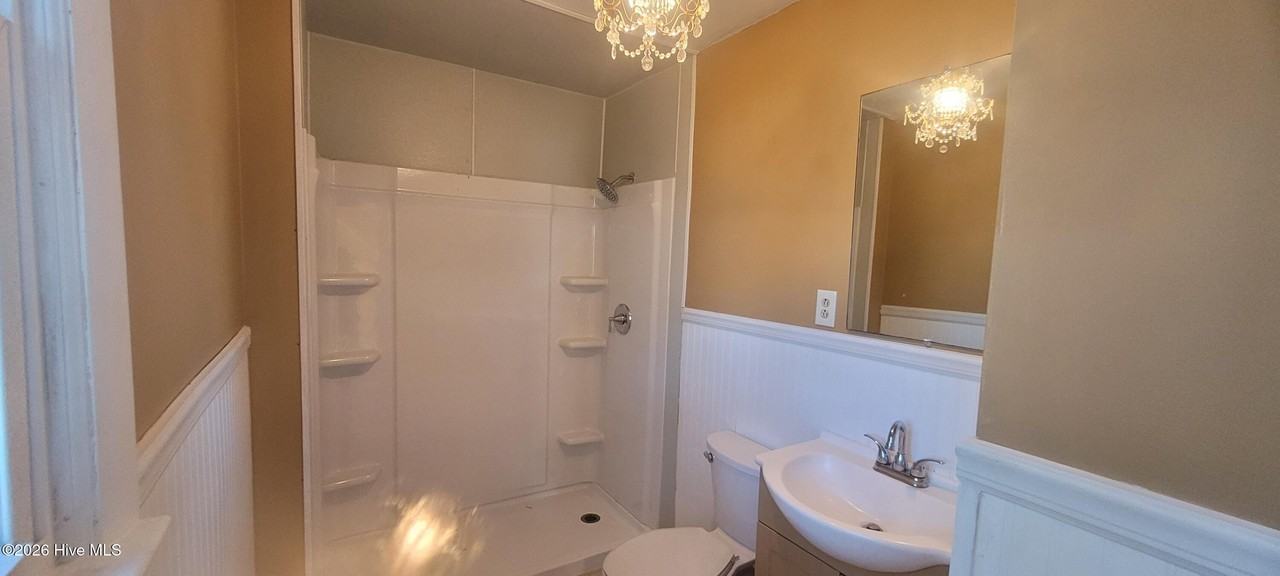 1718 Providence Rd - Photo 7 of 13