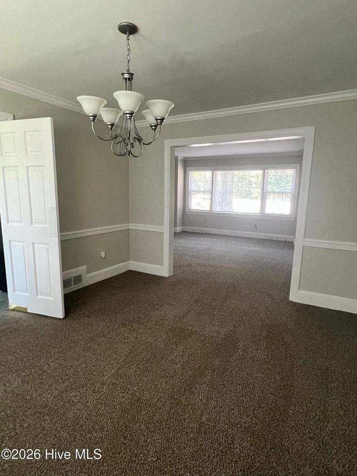 901 Se Greenville Blvd - Photo 6 of 20