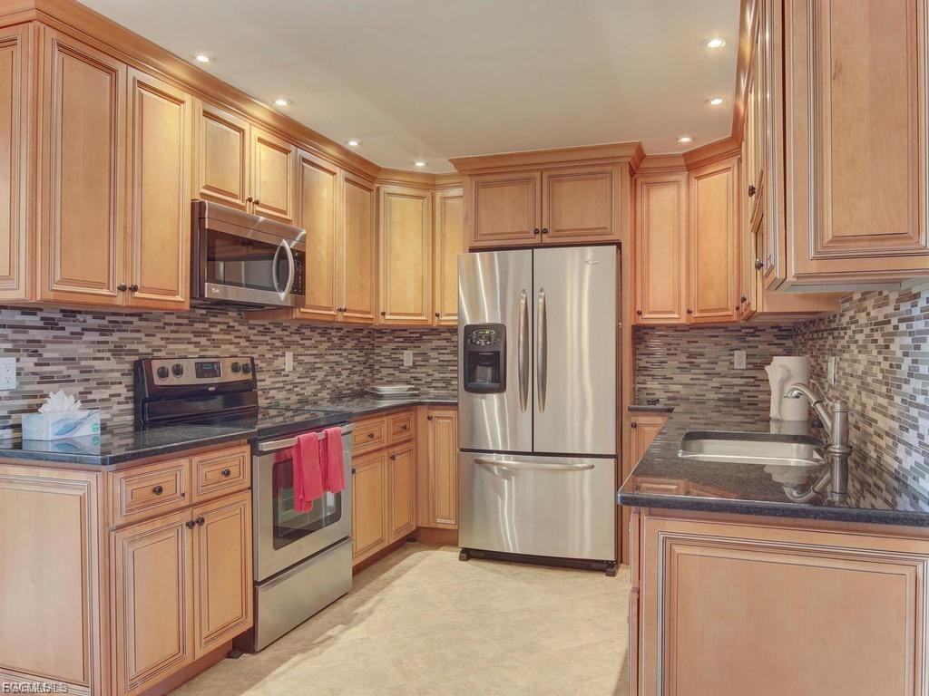 4912 Hawaii Blvd - Photo 3 of 8