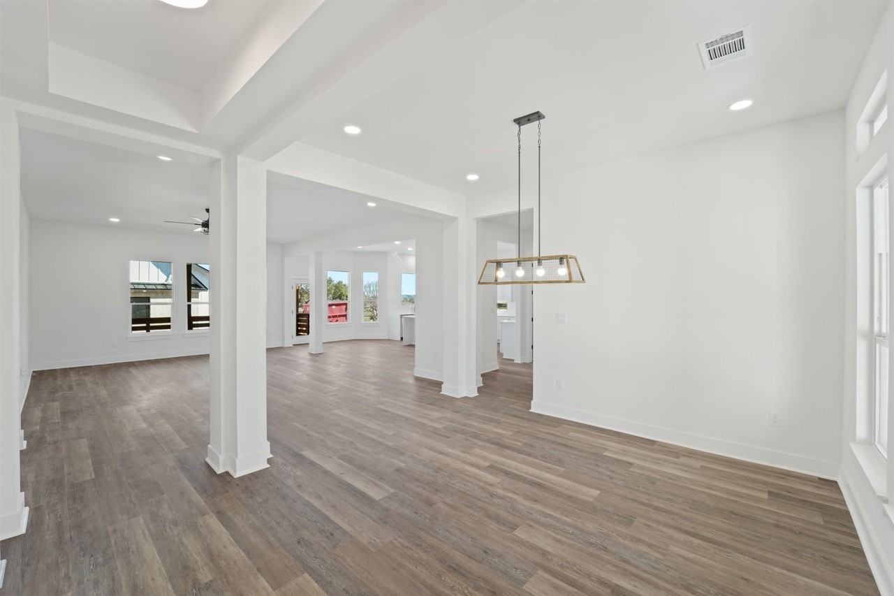 100 W Up There - Photo 3 of 28