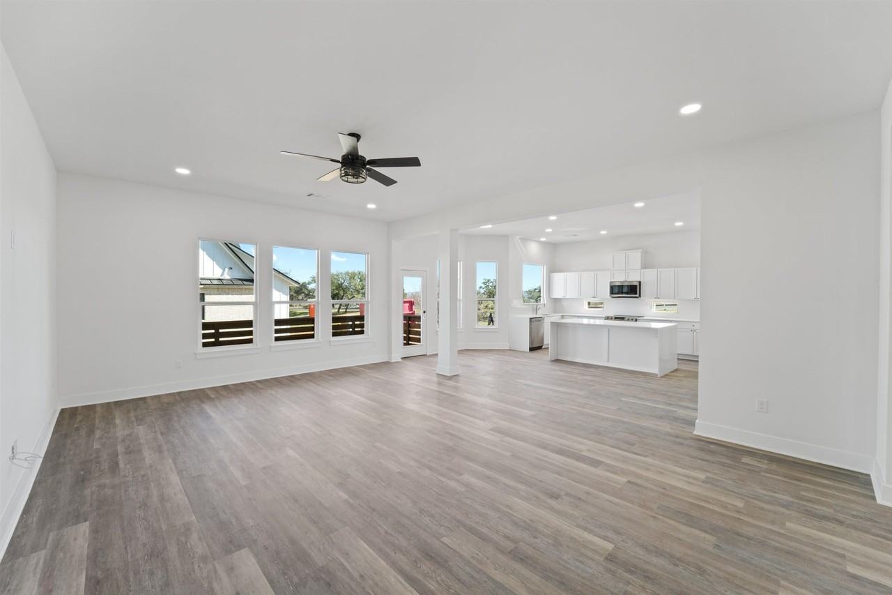 100 W Up There - Photo 4 of 28