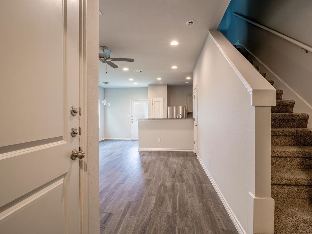 222 Peruna Dr - Photo 3 of 30