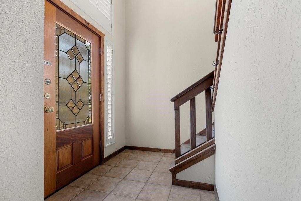 108 Courtside Cir - Photo 4 of 26