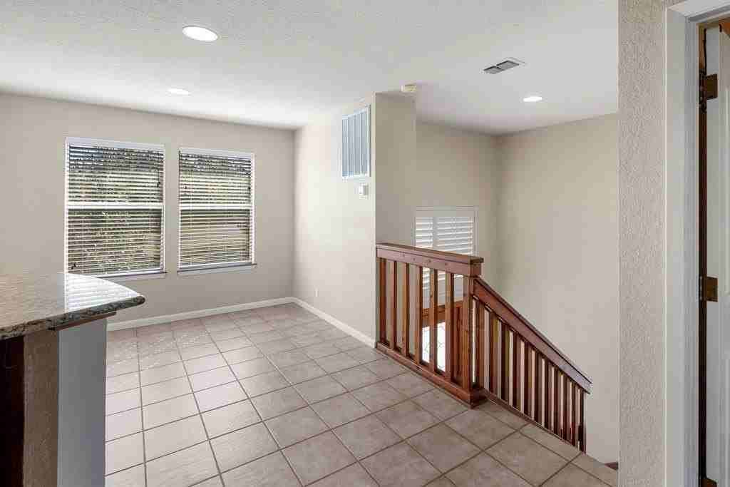 108 Courtside Cir - Photo 5 of 26