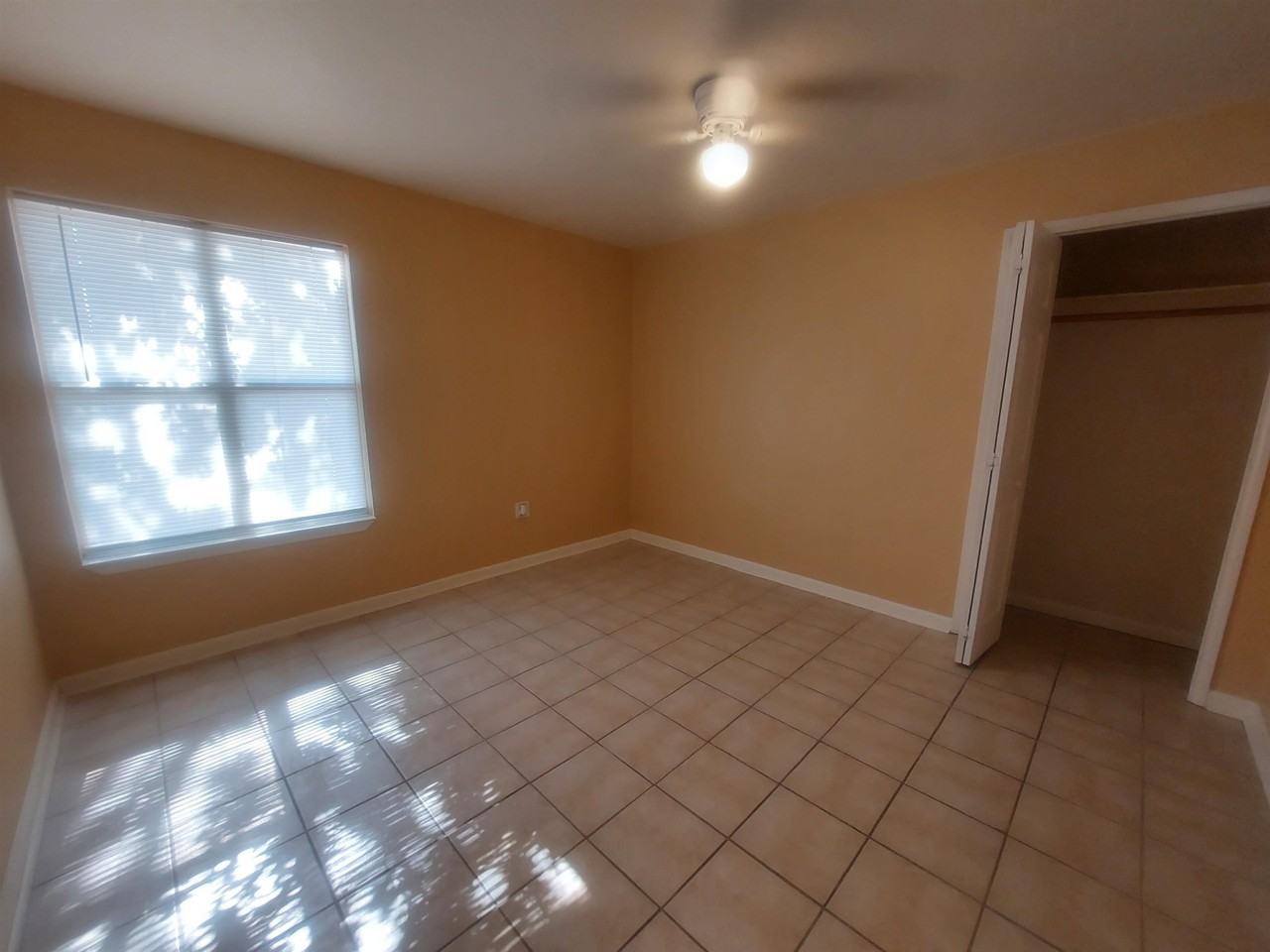 752 Pecan Ln - Photo 7 of 13