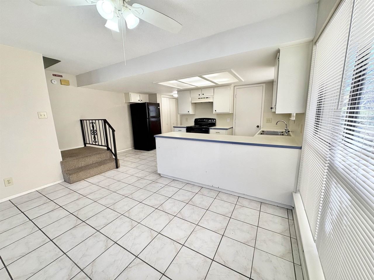 601 Free Rein Unit 2 - Photo 6 of 27