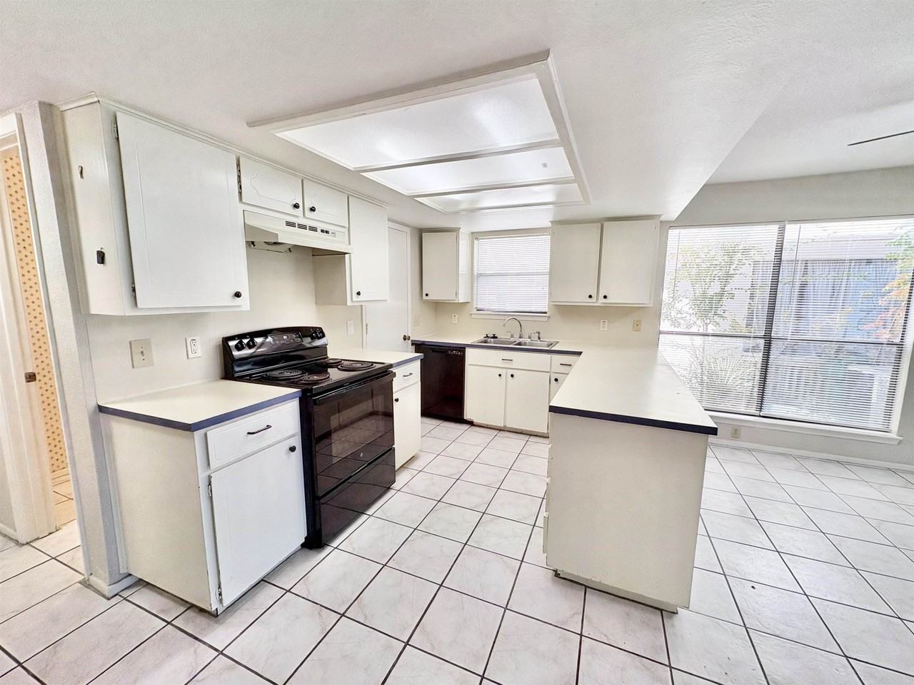 601 Free Rein Unit 2 - Photo 7 of 27