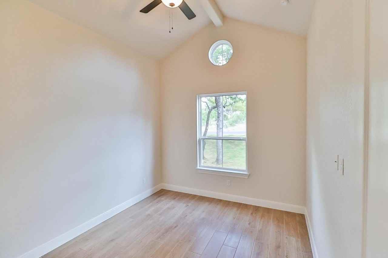 1406 Prospect - Photo 6 of 29