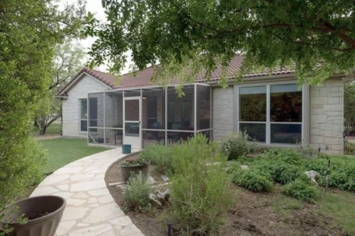 203 Hi Cir W - Photo 4 of 9