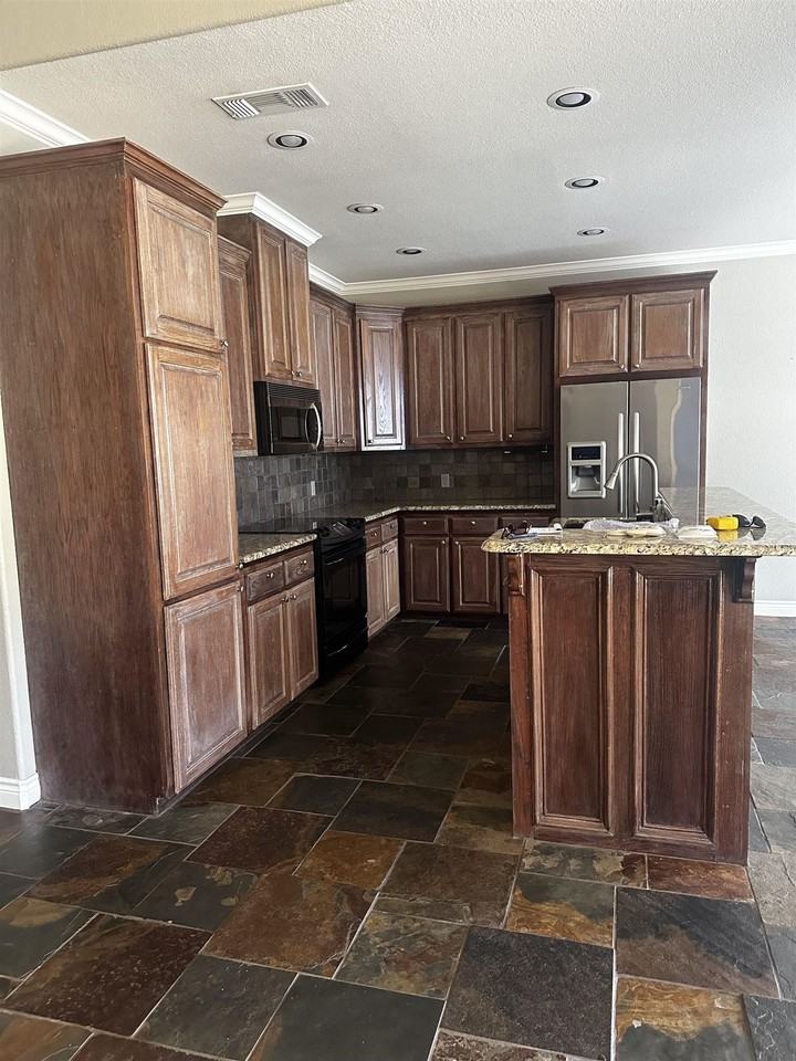 203 Hi Cir W - Photo 7 of 9