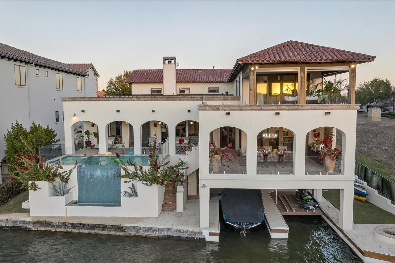 127 Applehead Island Dr - Photo 2 of 28