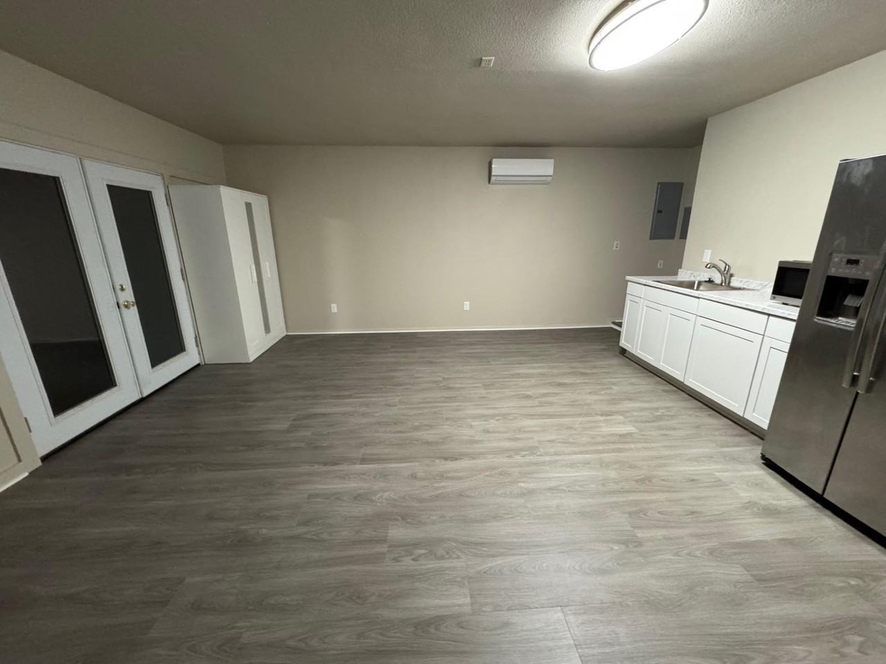 5303 Shady Oaks Cir - Photo 2 of 10