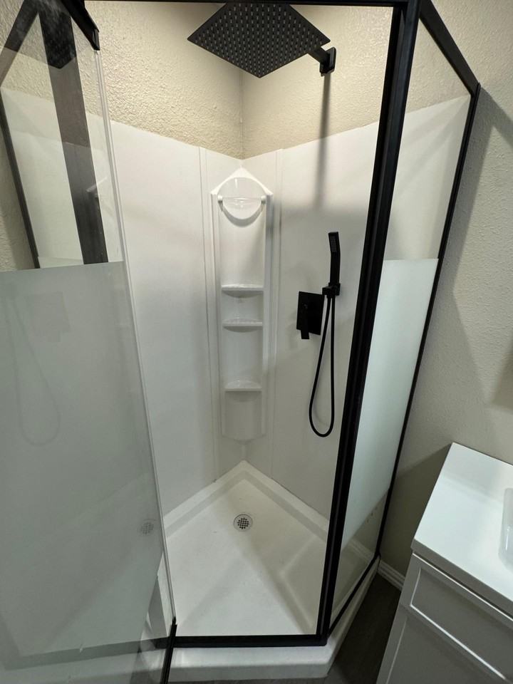 5303 Shady Oaks Cir - Photo 6 of 10