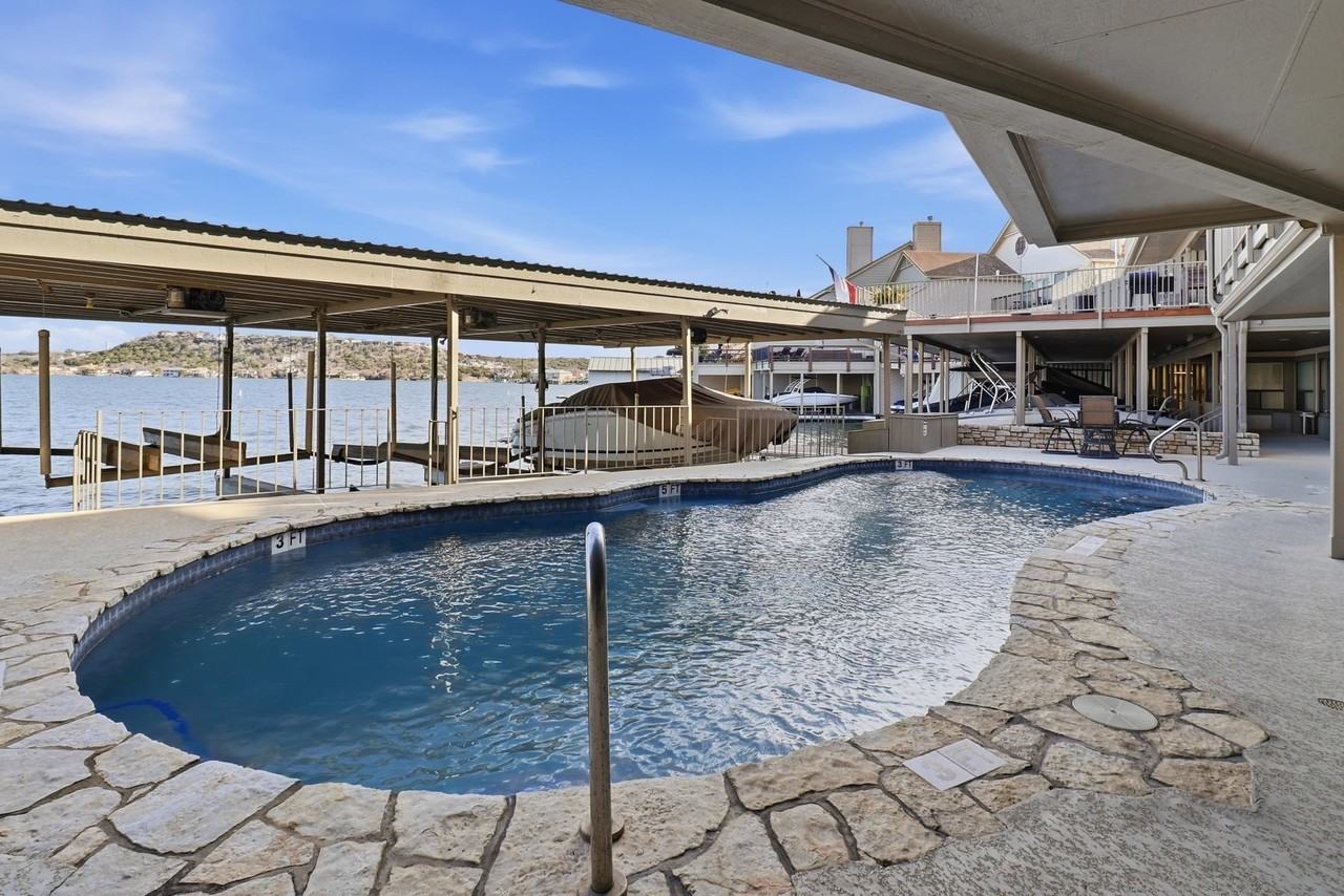 403 Island Dr - Photo 4 of 22