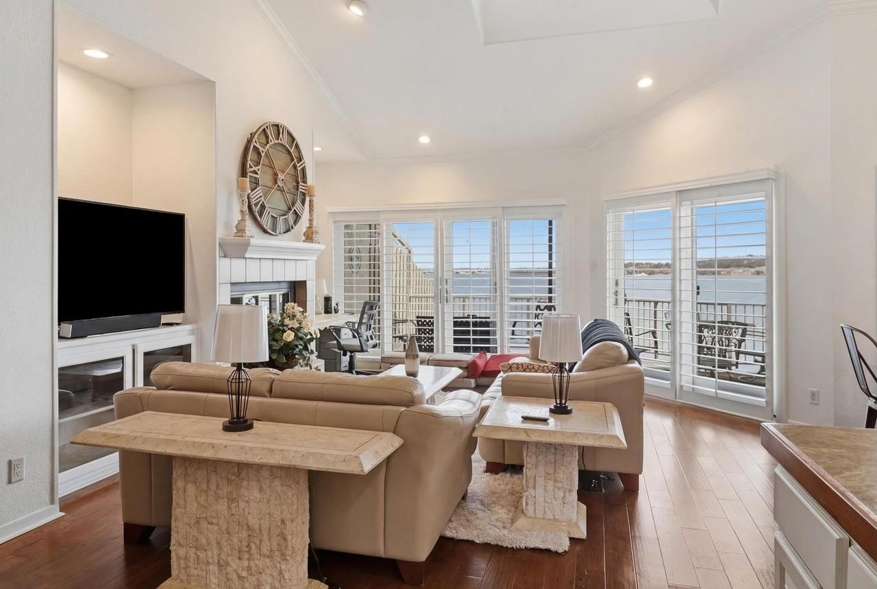 403 Island Dr - Photo 5 of 22