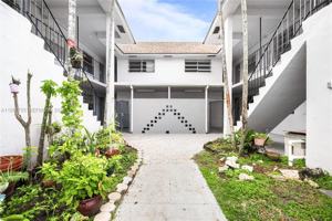 featured image of 10305 Sw 40th St