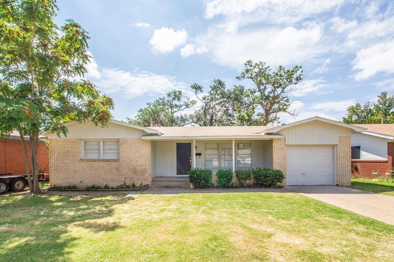 5011 42nd St - Photo 2 of 17