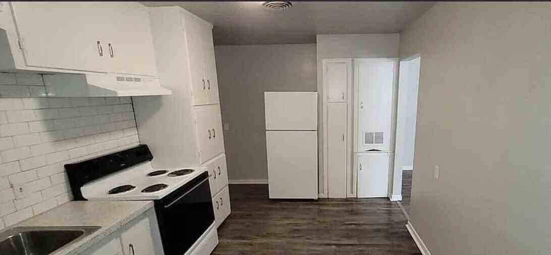 4427 31st St Apt A #A - Photo 3 of 9