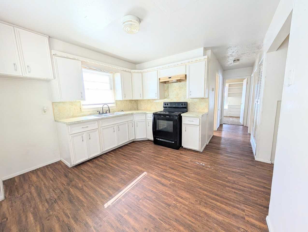 9001 Indiana Ave Apt C #C - Photo 3 of 6