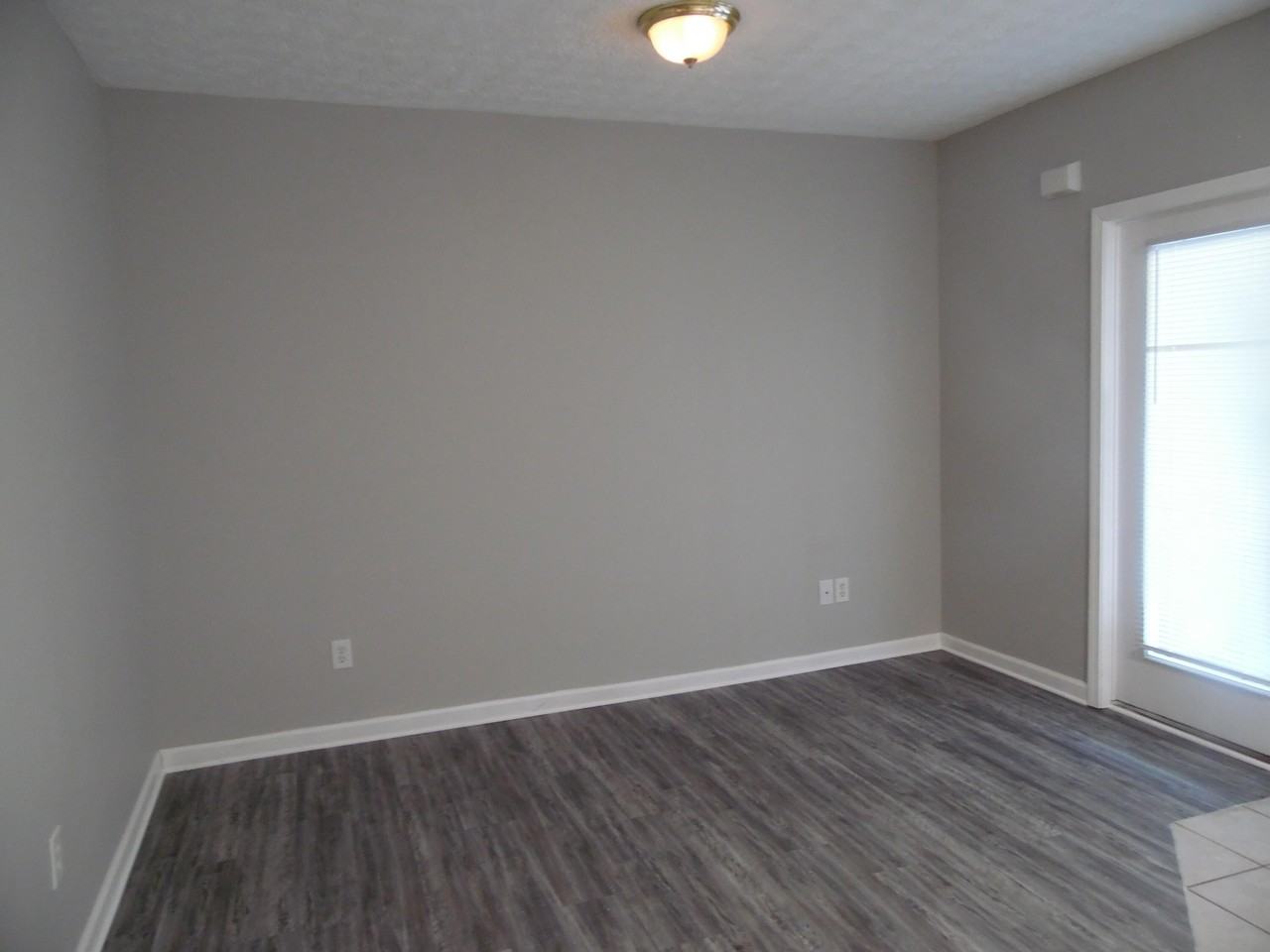 2781 Jacquelyn Ln Apt 413 #413 - Photo 3 of 6