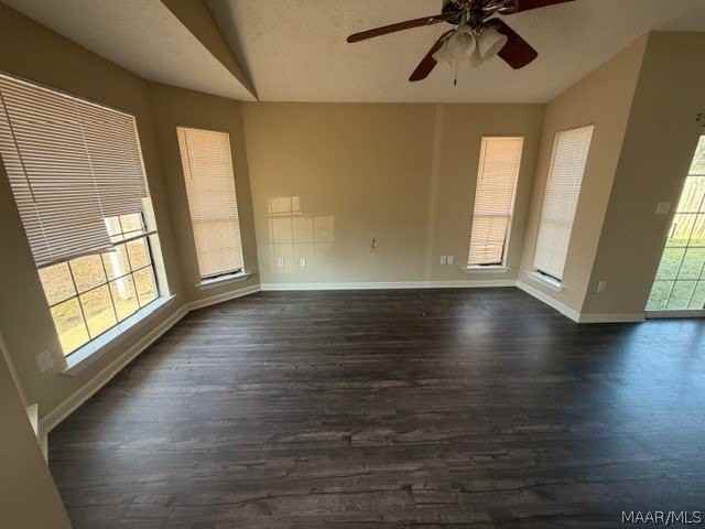 138 Cedar Ct - Photo 2 of 7