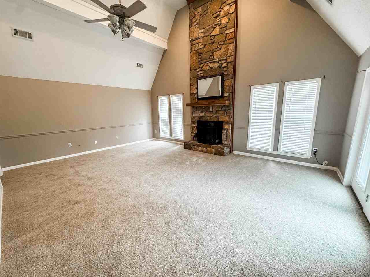 166 E Lawnwood Dr - Photo 3 of 13