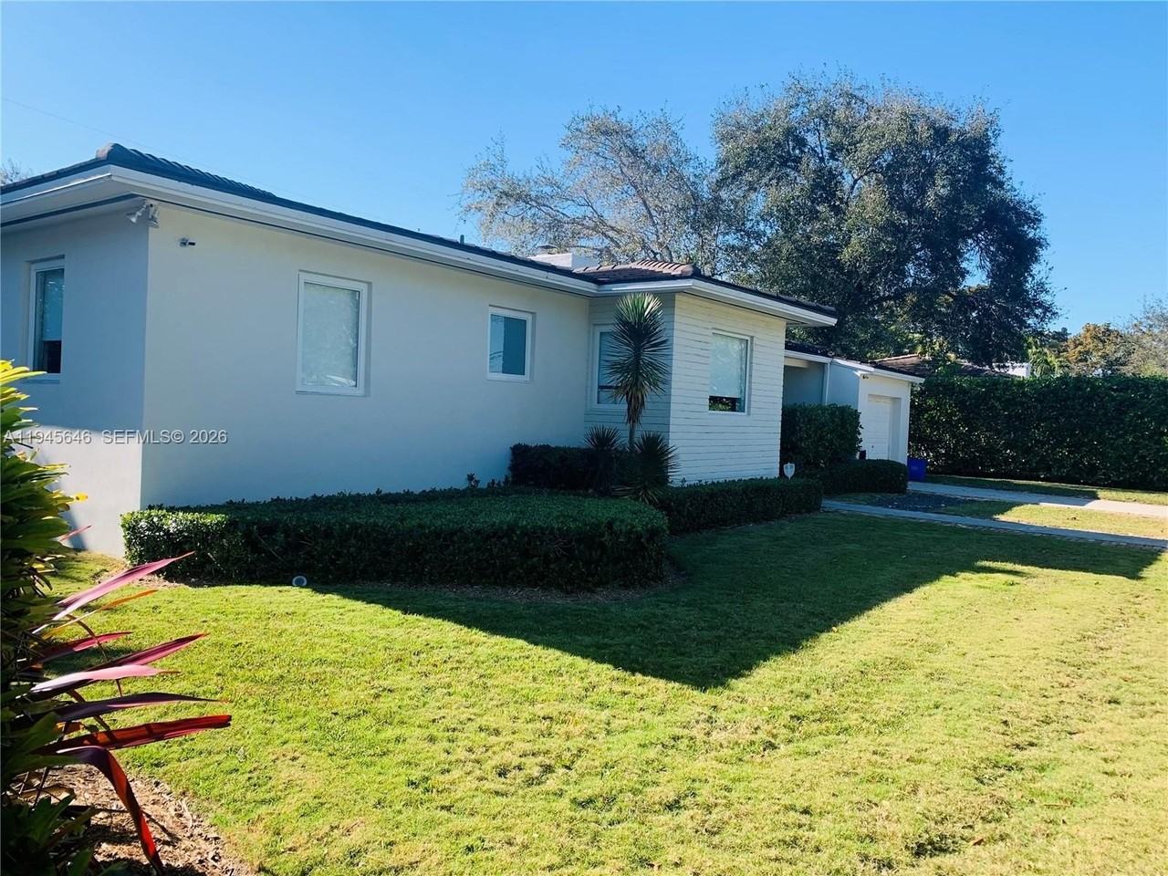 1240 S Alhambra Cir - Photo 6 of 22