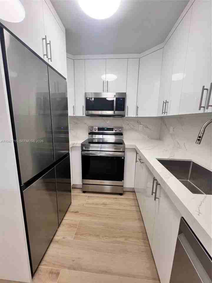 840 Sw 129th Pl #101 - Photo 5 of 20