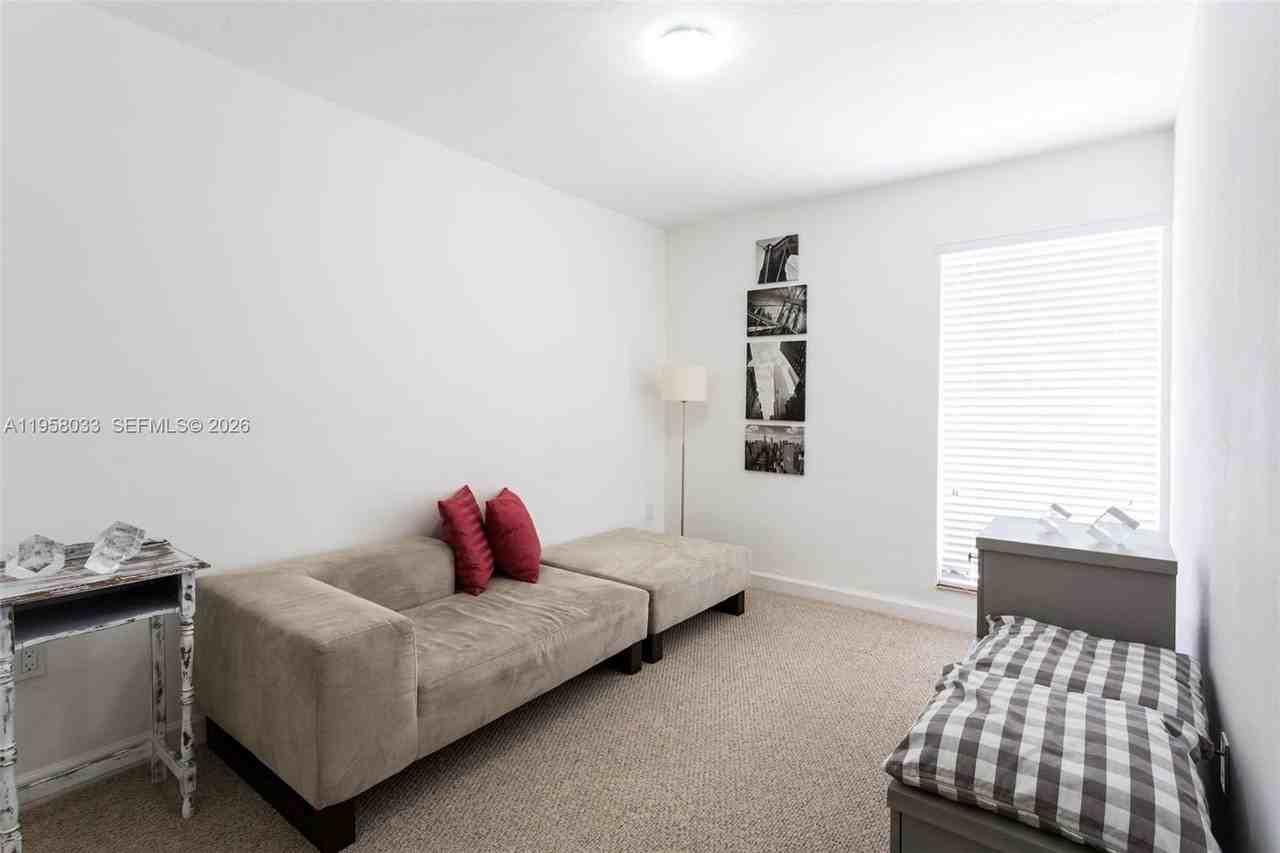 8514 Sw 103rd Ave #8514 - Photo 6 of 24