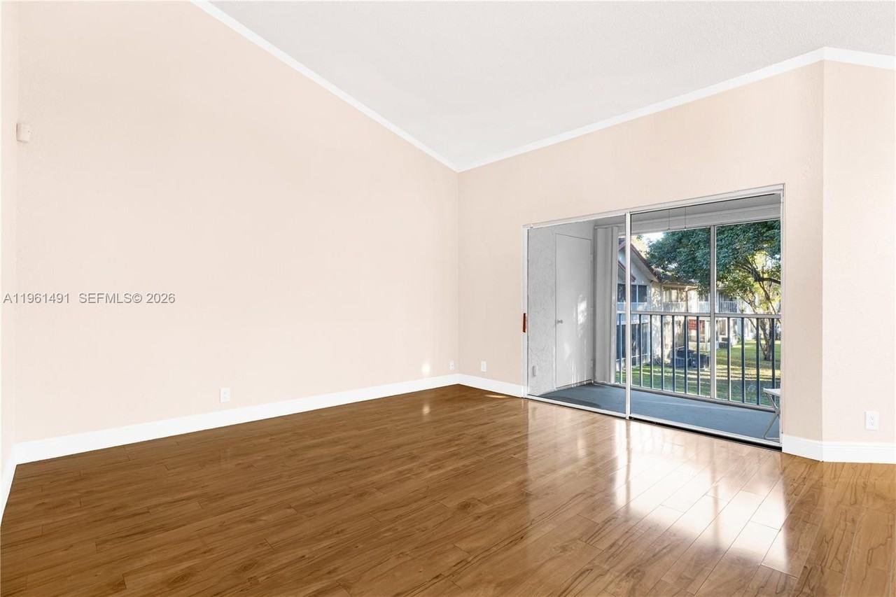 13864 Sw 93rd Ln #13864 - Photo 4 of 37