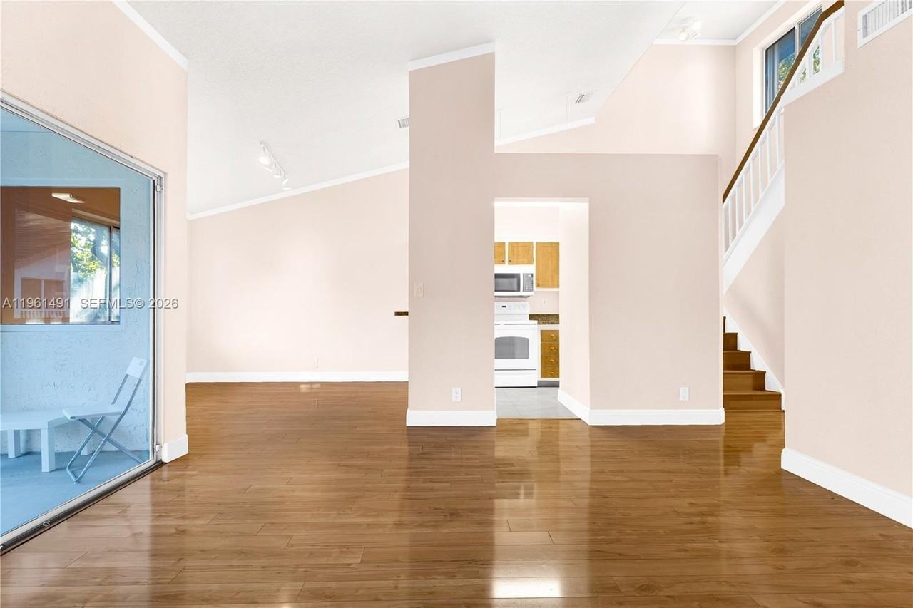 13864 Sw 93rd Ln #13864 - Photo 2 of 37