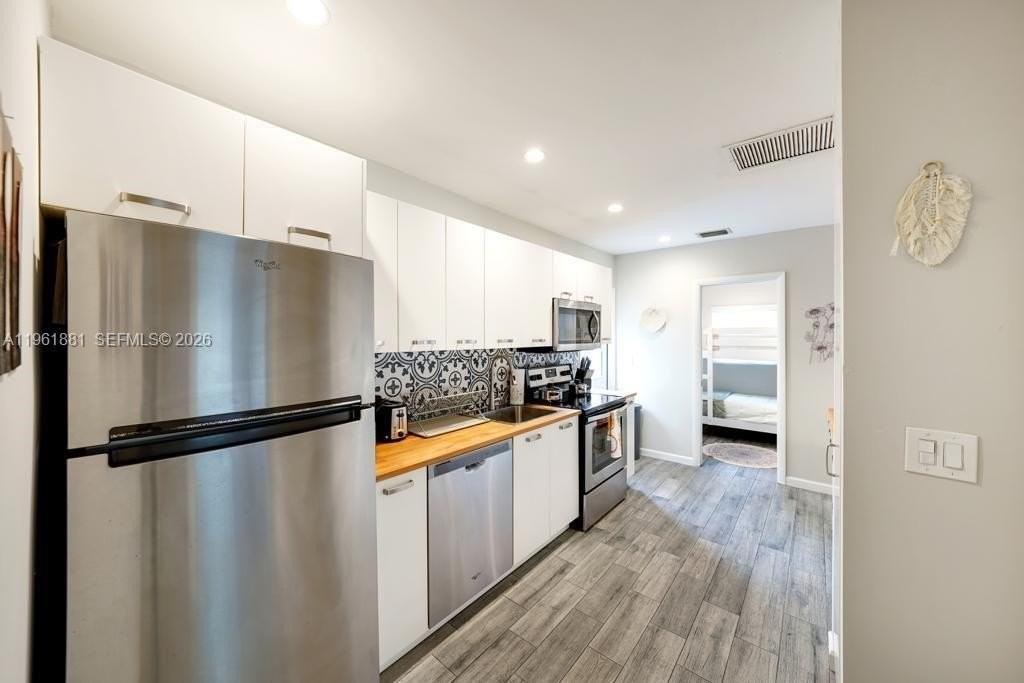 970 Sw 9th St #970 - Photo 7 of 18