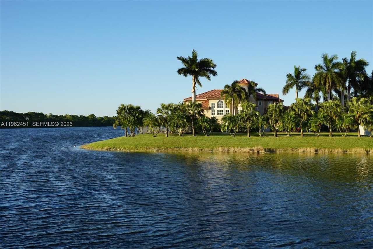 4800 Nw 124th Way - Photo 2 of 49