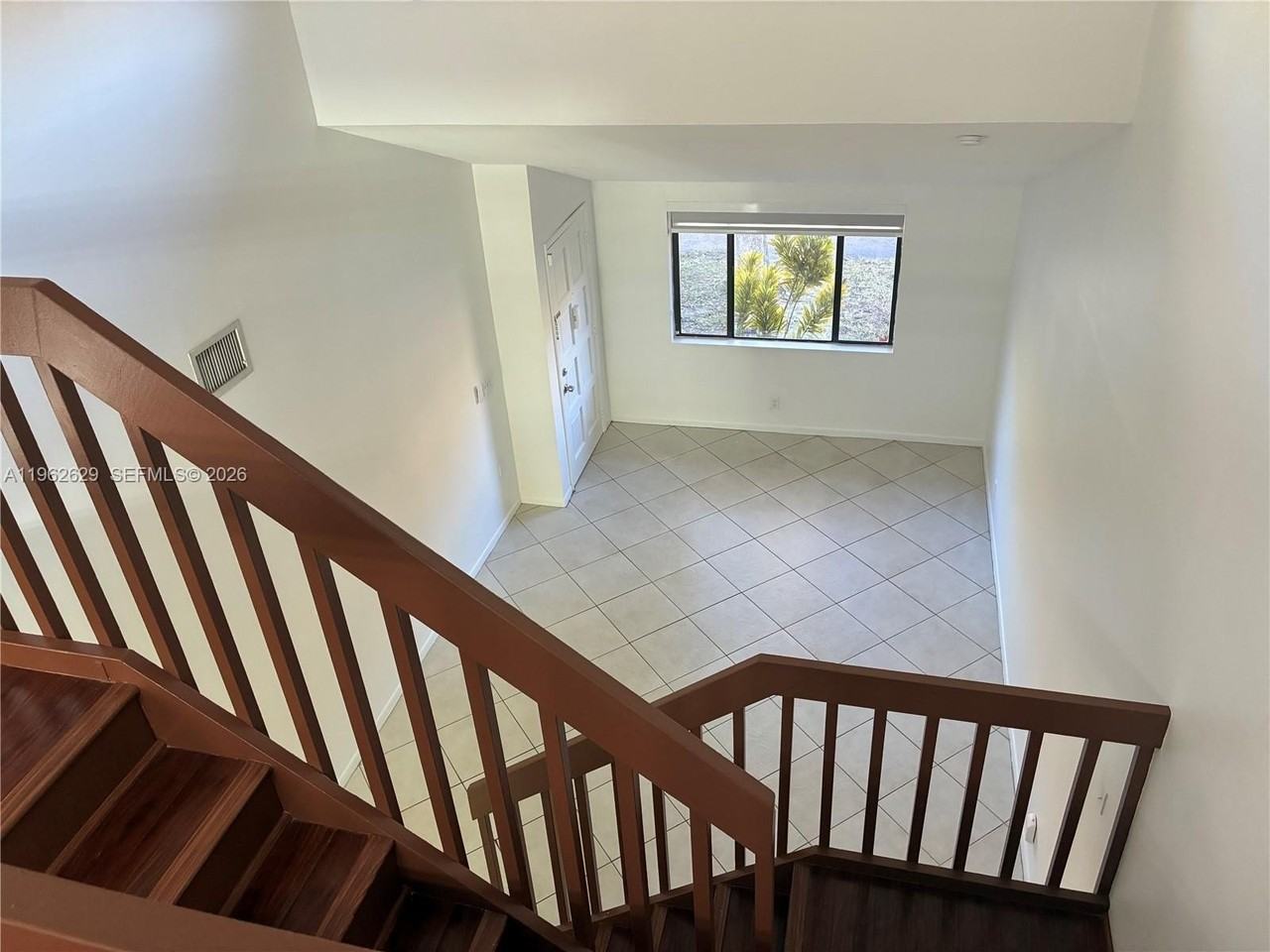 11611 Sw 90th Ter - Photo 4 of 20