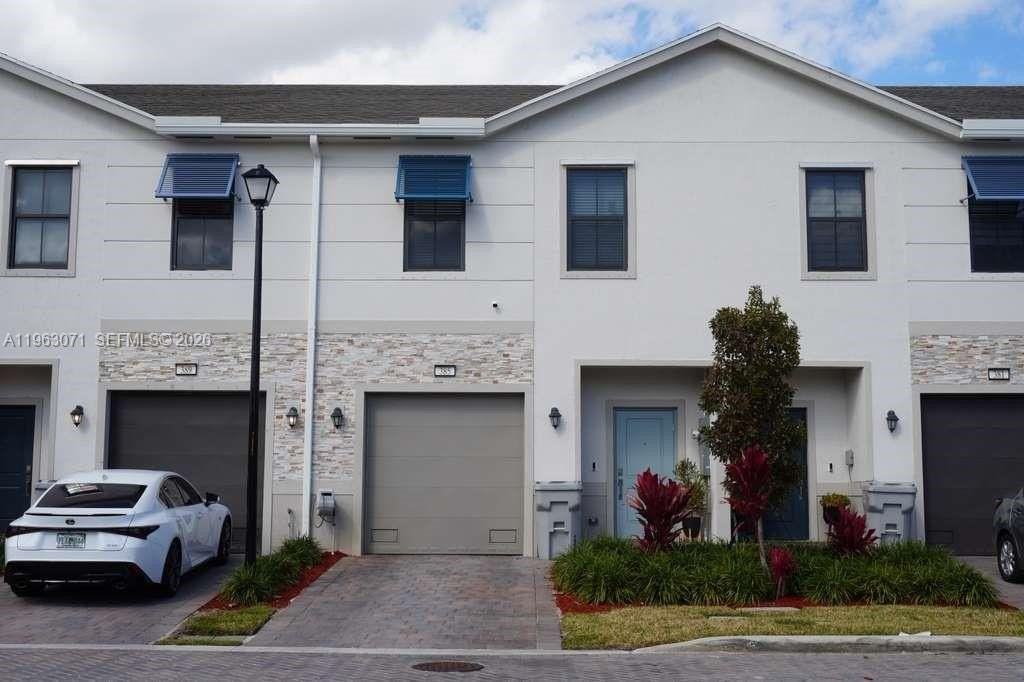 385 Nw 9th St #385 - Photo 2 of 50