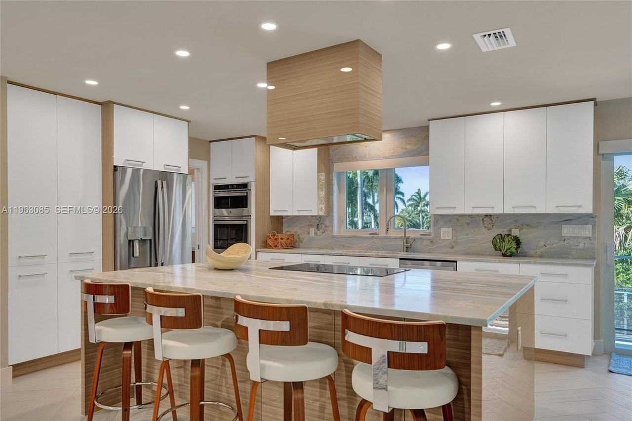 1673 Bel Air Ave - Photo 7 of 36