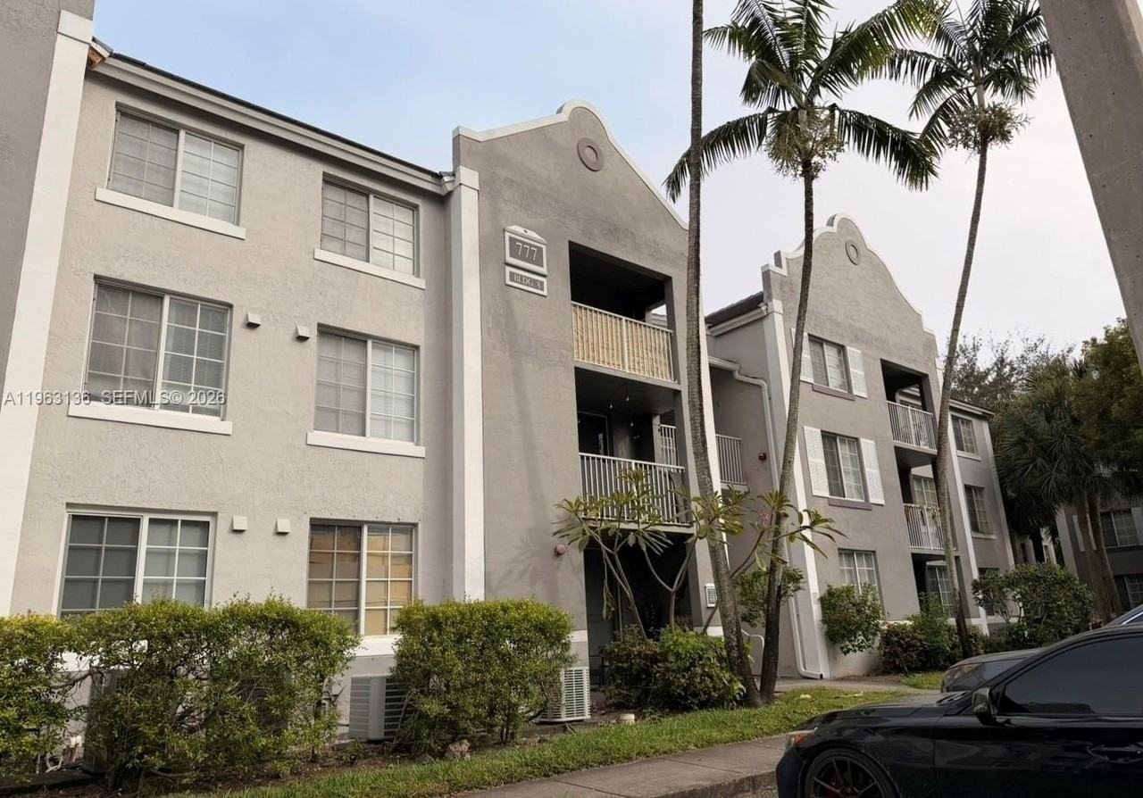 777 Sw 111th Way #301 - Photo 4 of 26