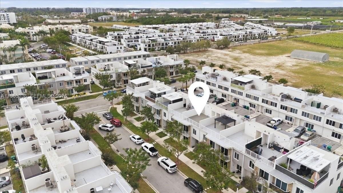 25874 Sw 144th Ct #25874 - Photo 4 of 36