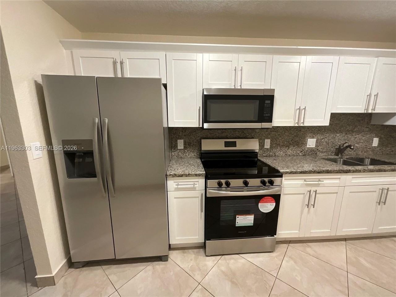 437 Nw 81st St - Photo 7 of 11