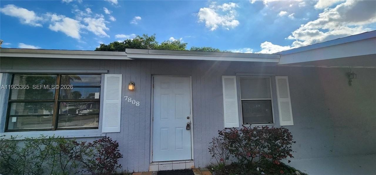 7808 Sw 7th St #7808 - Photo 2 of 20