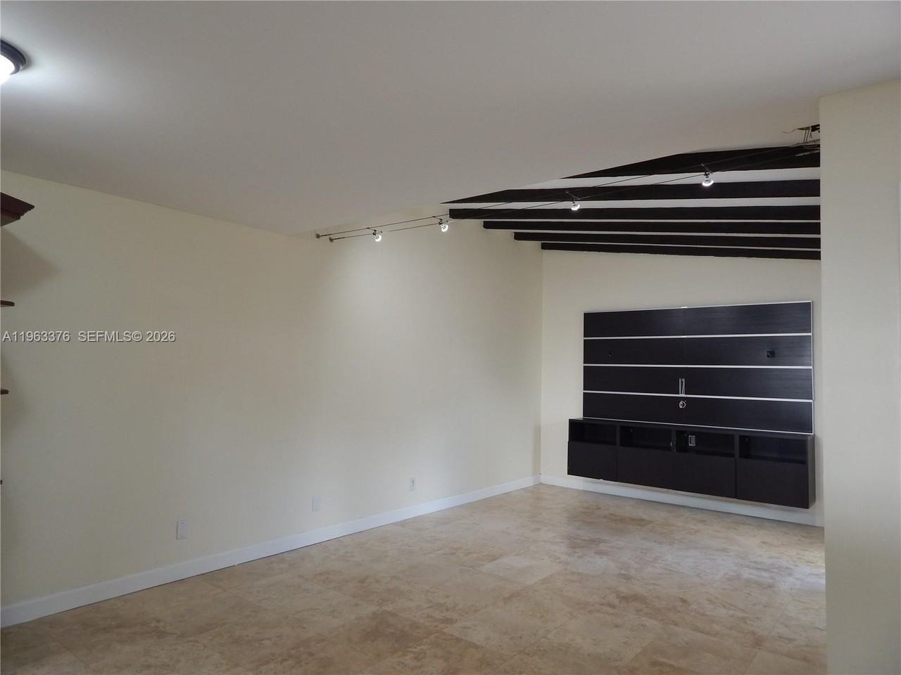 6959 Sw 110th Ct - Photo 3 of 28