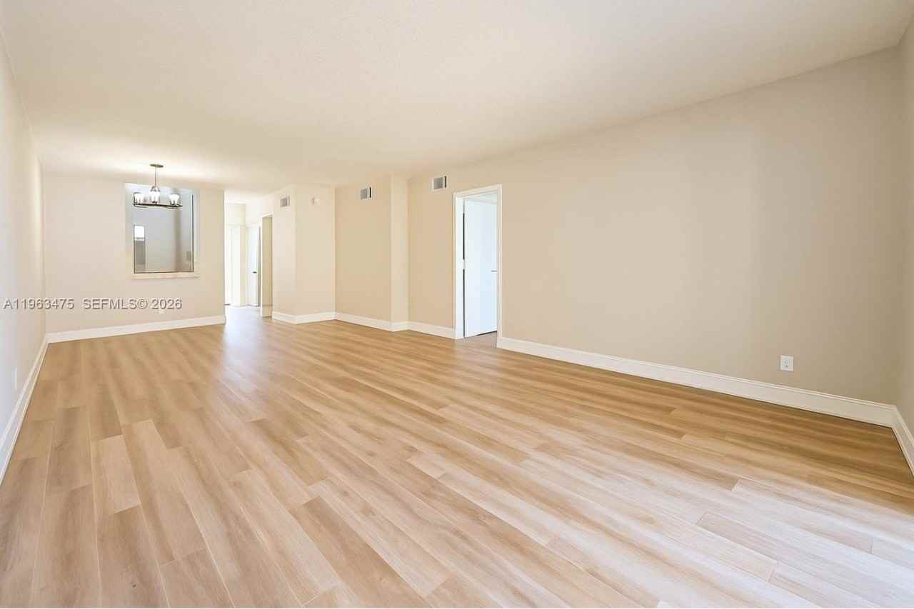 333 Nw 17th Ct #203B - Photo 2 of 20