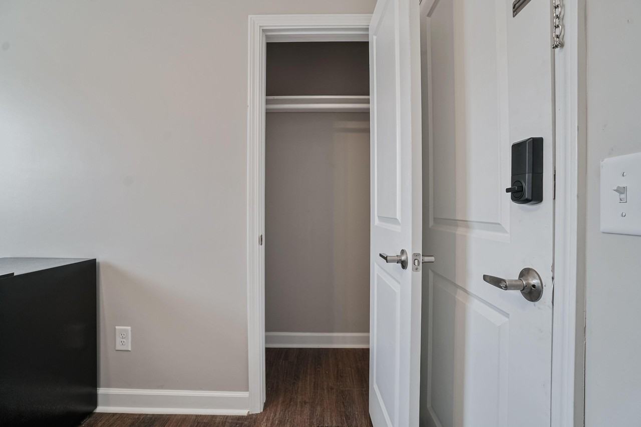 N Evelyn Pl Nw - Photo 7 of 7