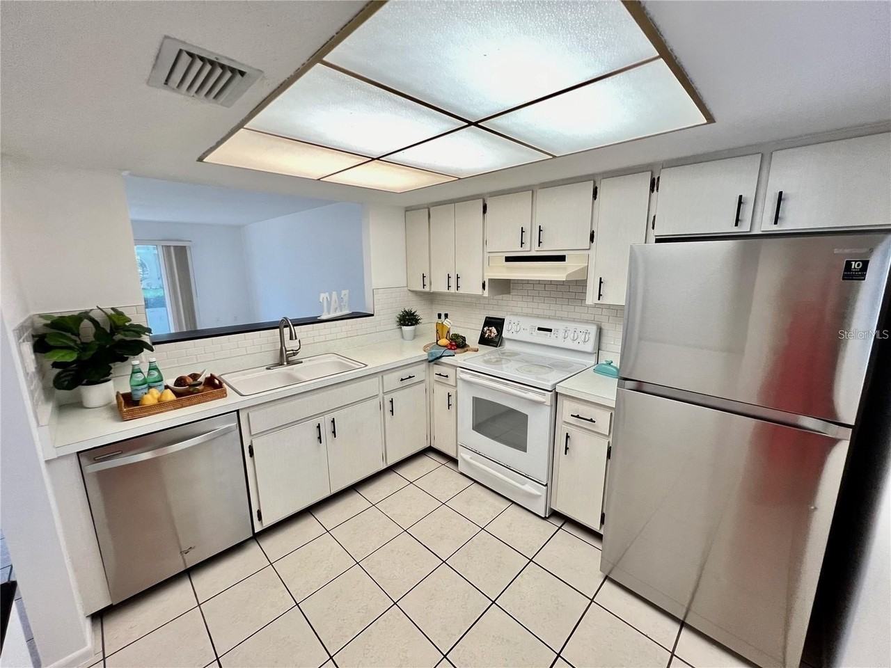 3500 Beneva Rd #305 - Photo 5 of 21